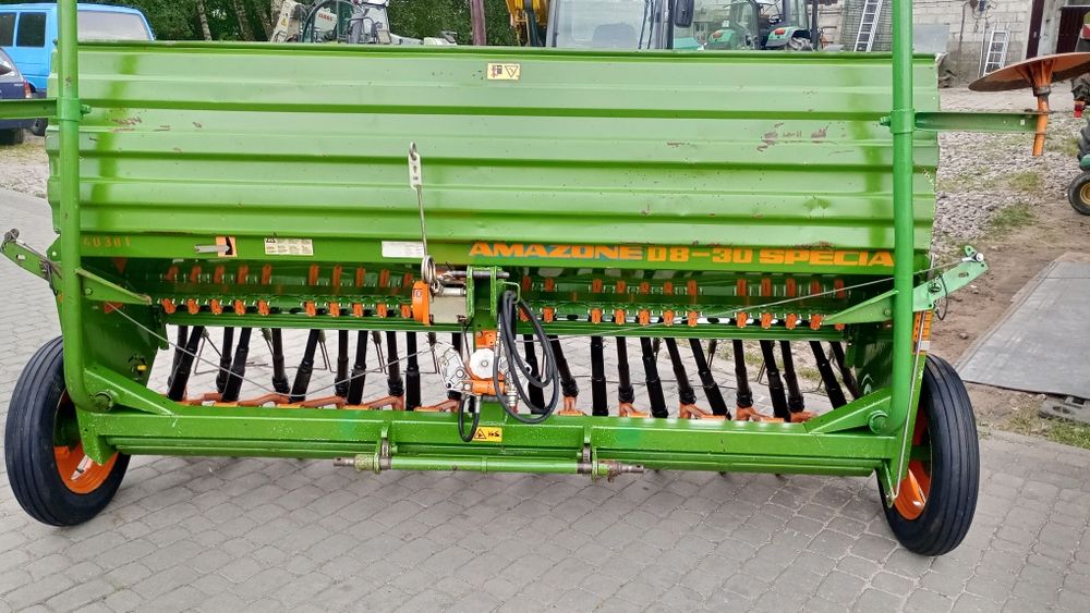 Amazone d8 special siewnik zbożowy 3m, 25 redlic hydraulika