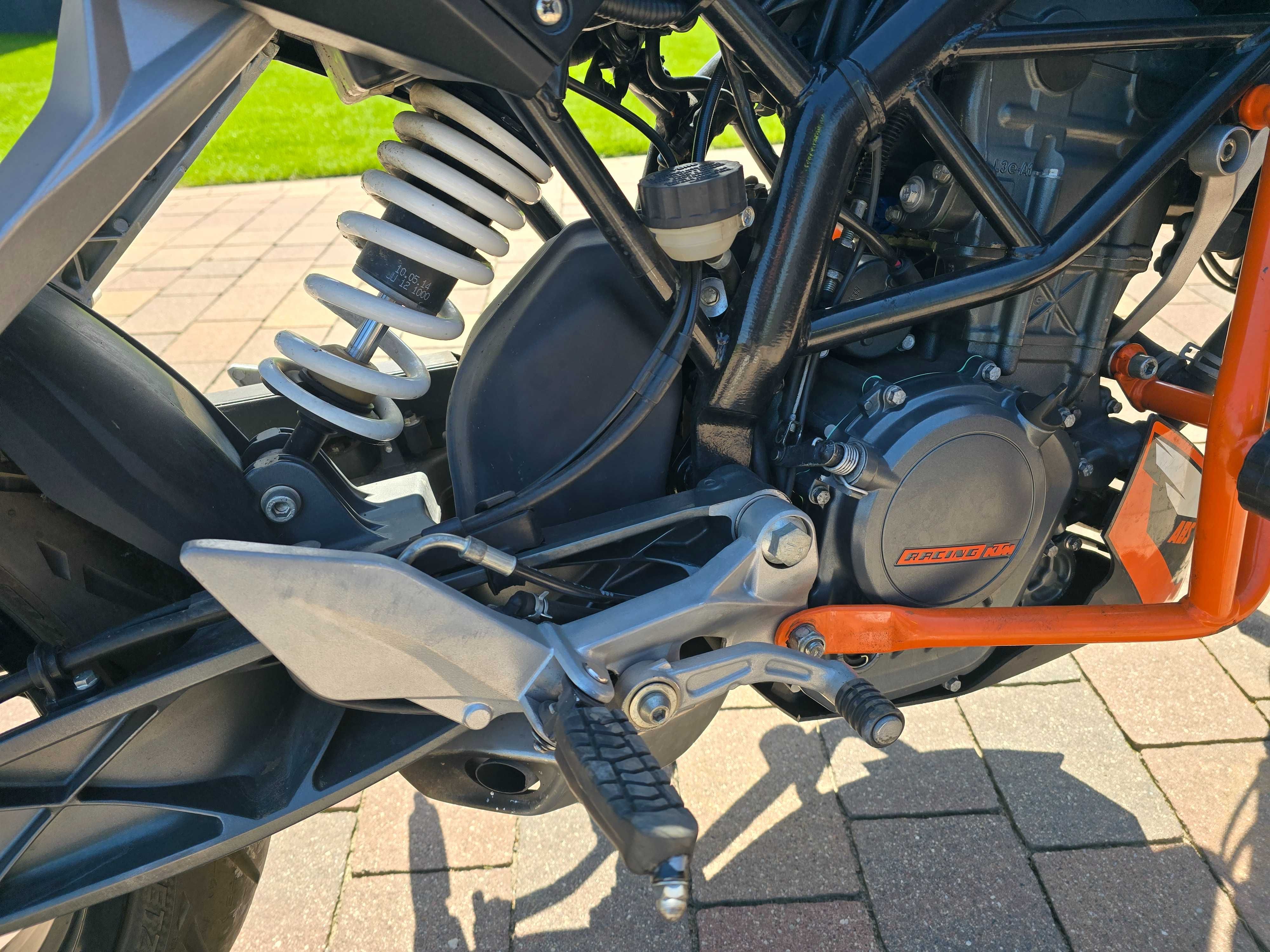 KTM Duke 125 ABS 2014 | handbary, gmole, crash pady