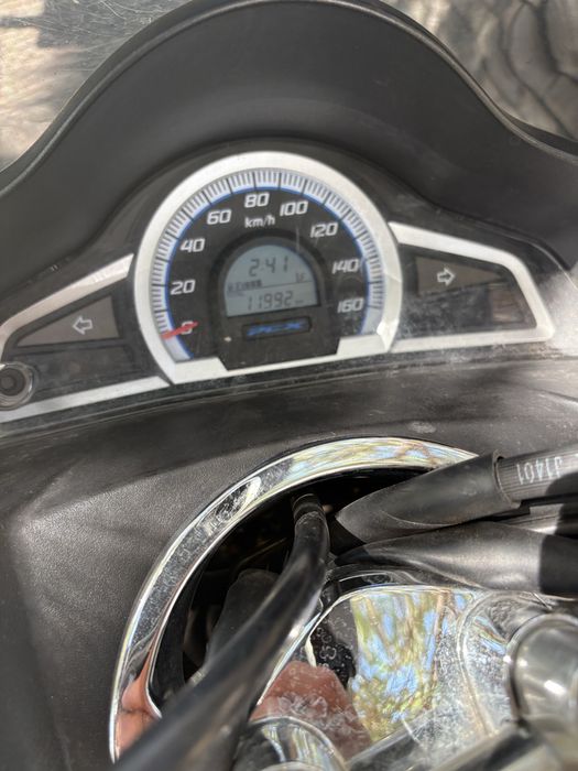Honda pcx 125cc (troco por cclindrada superior)