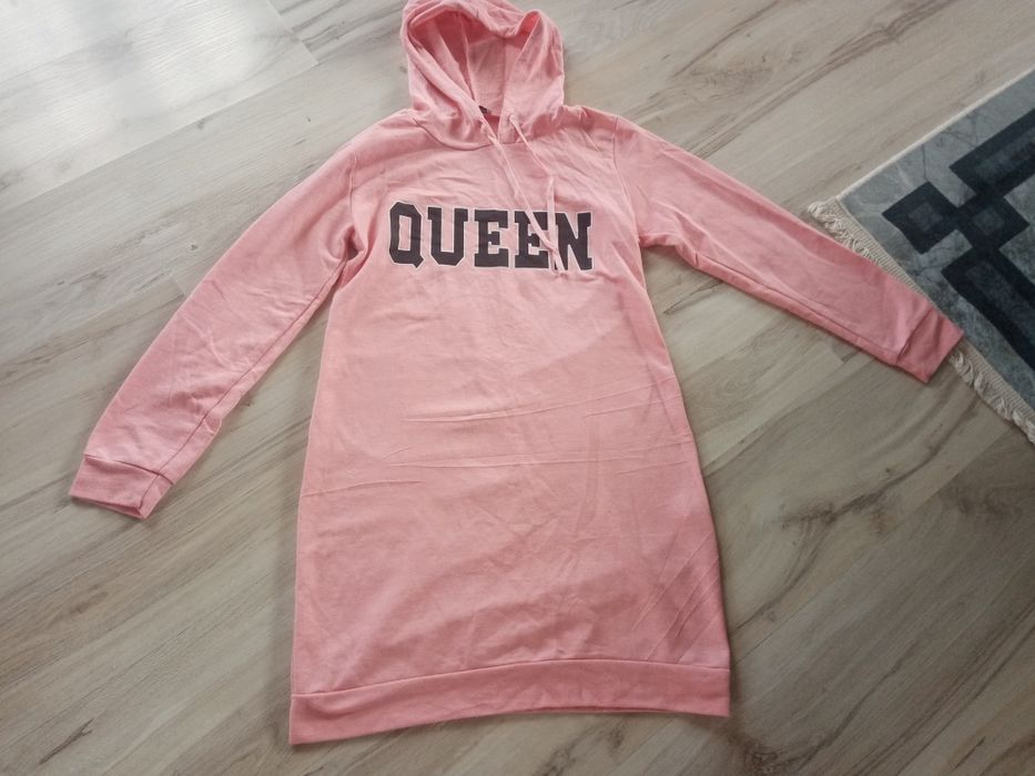 Sukienka z kapturem queen M