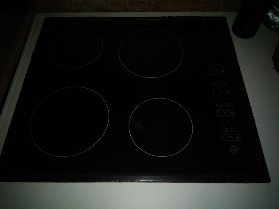 Placa vitro cerâmica