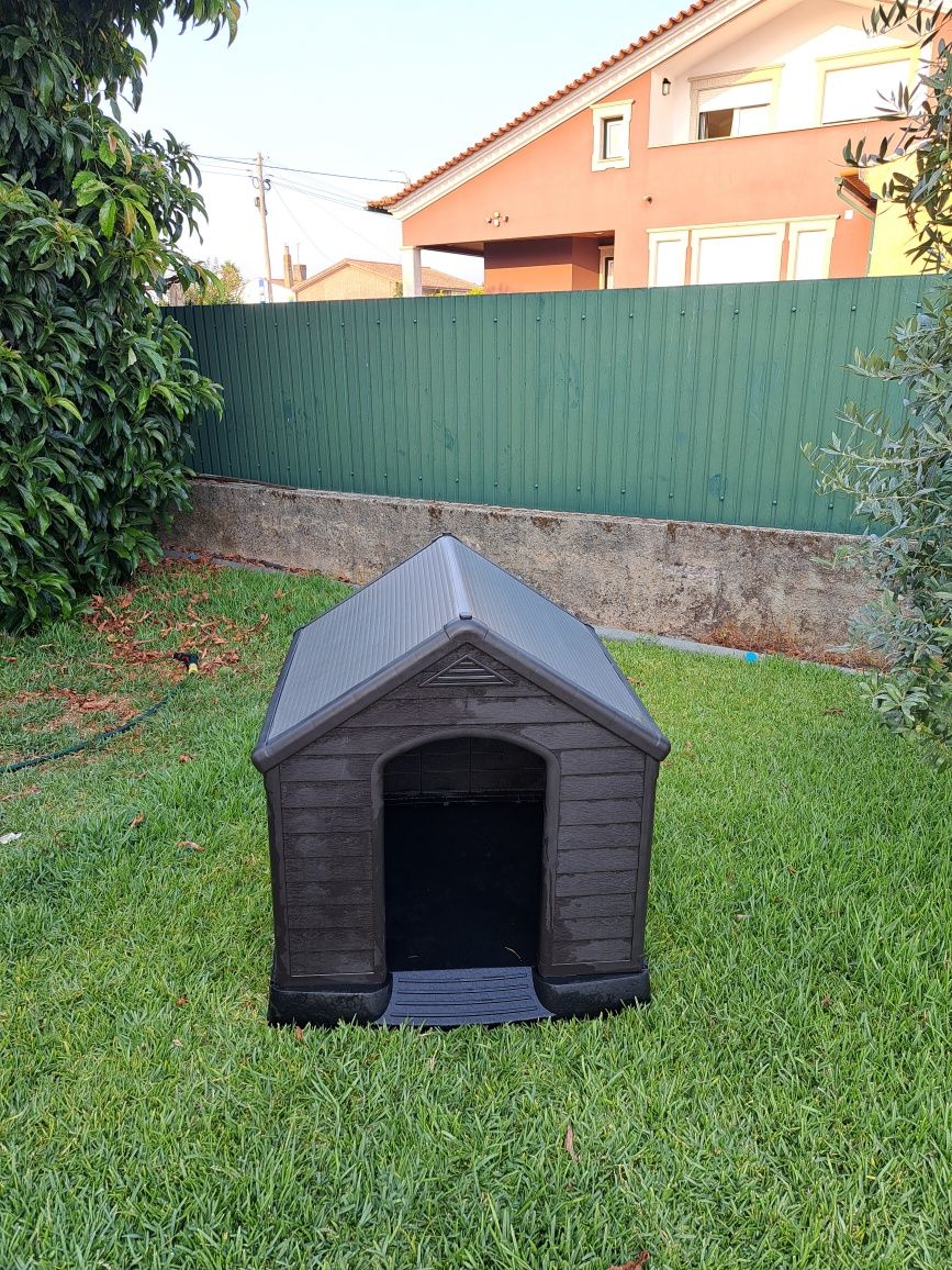 Casota para cão médio/grande porte