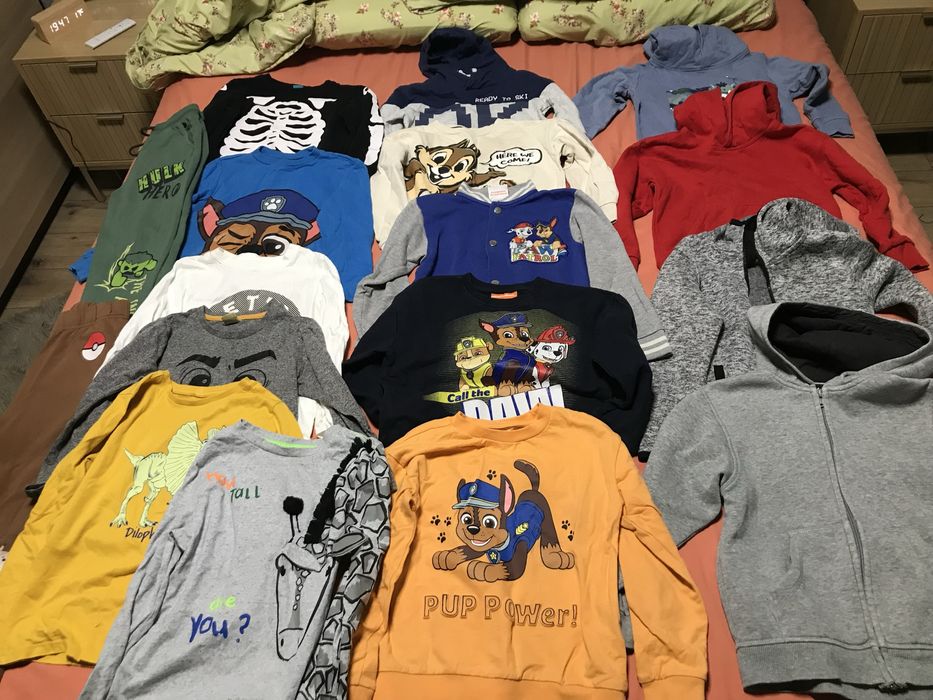 Paka ubrań dla chłopca bluzy bluzki spodnie rozm 122-128