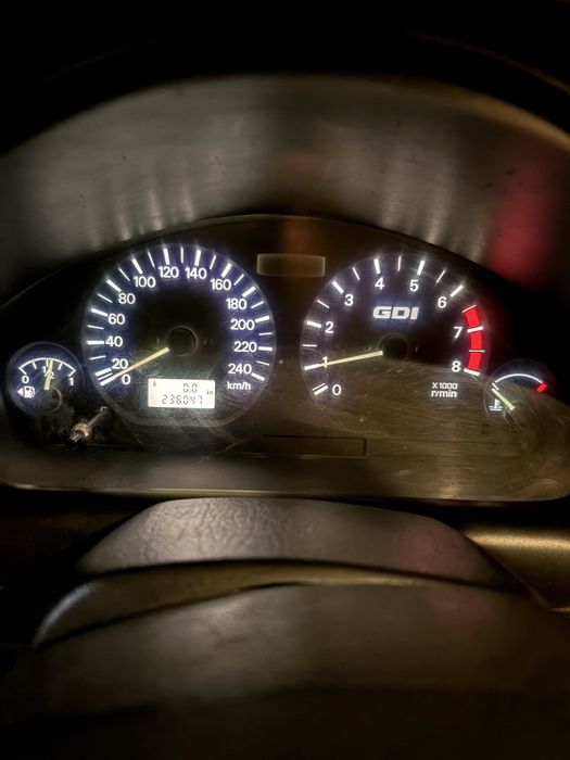 Mitsubishi Carisma 1.8 GDI, 2003 рік