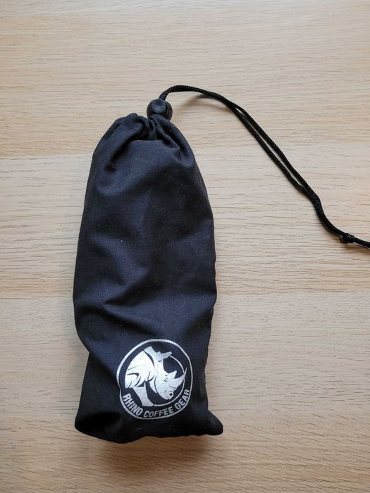 Młynek ręczny do kawy z adapterem do AeroPress Rhino Coffe Gear