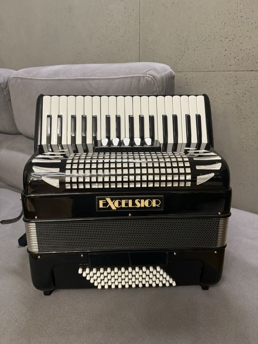 Akordeon Excelsior 72 basy