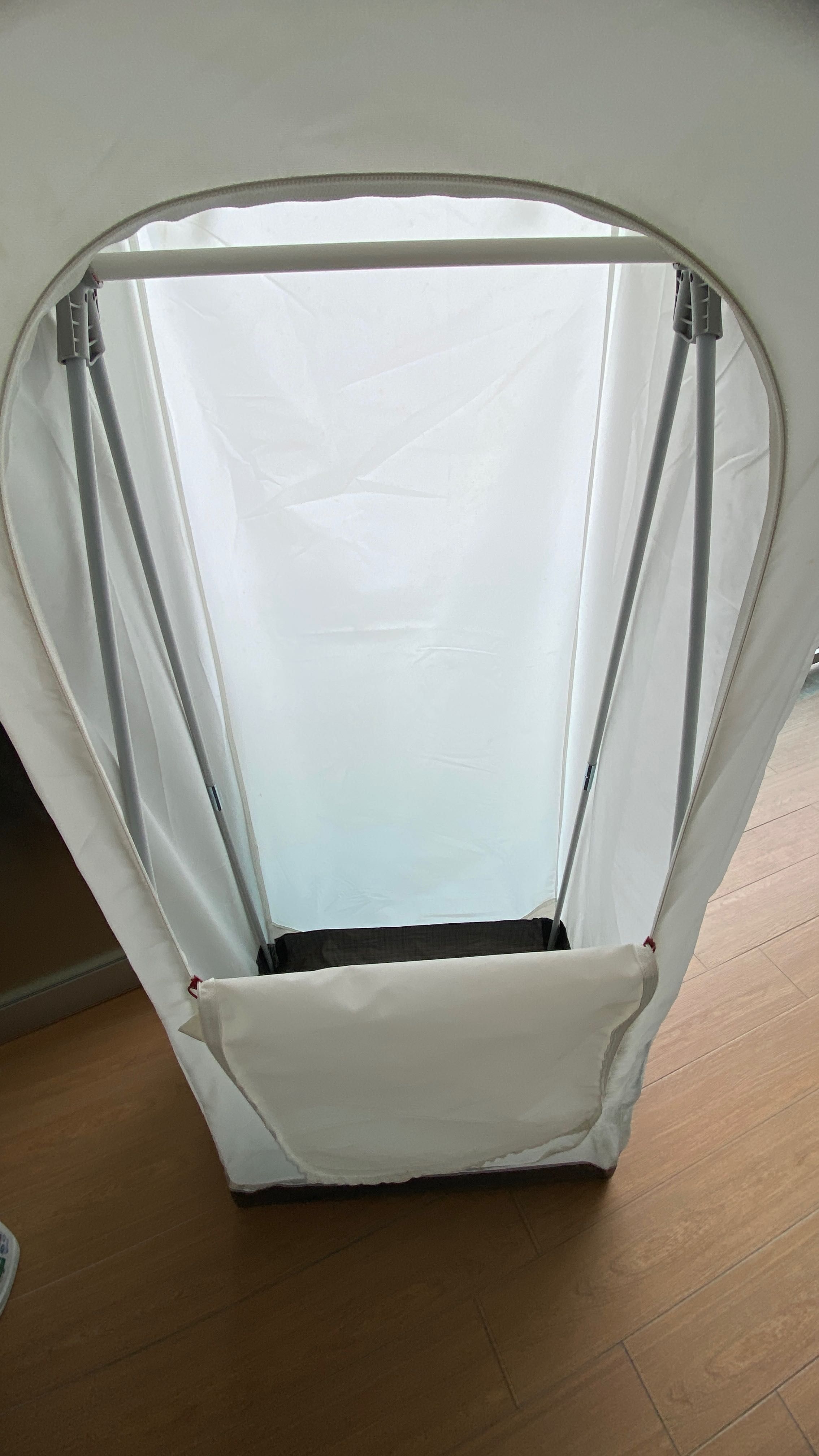 Roupeiro branco Vuku Ikea