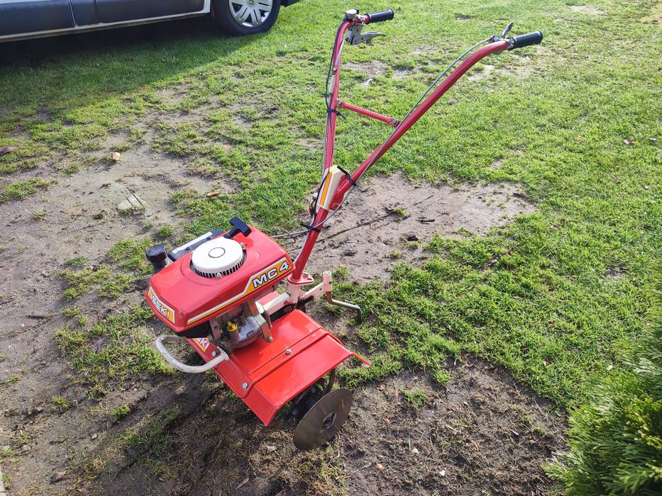 Glebogryzarka iseki masywna , mocna piękny stan !