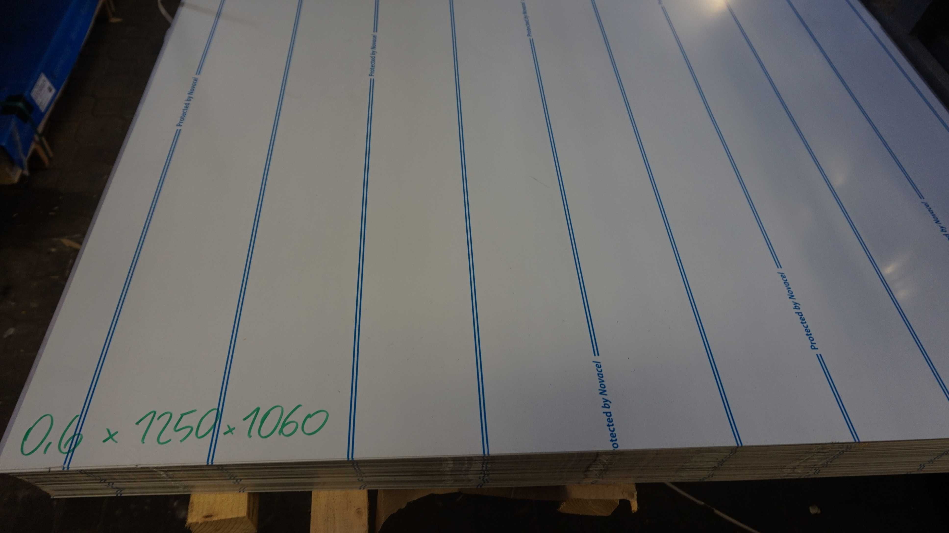 Blacha kwasoodporna, nierdzewna 0,6x1250x1060 gat. 1.4301 szlif+ folia