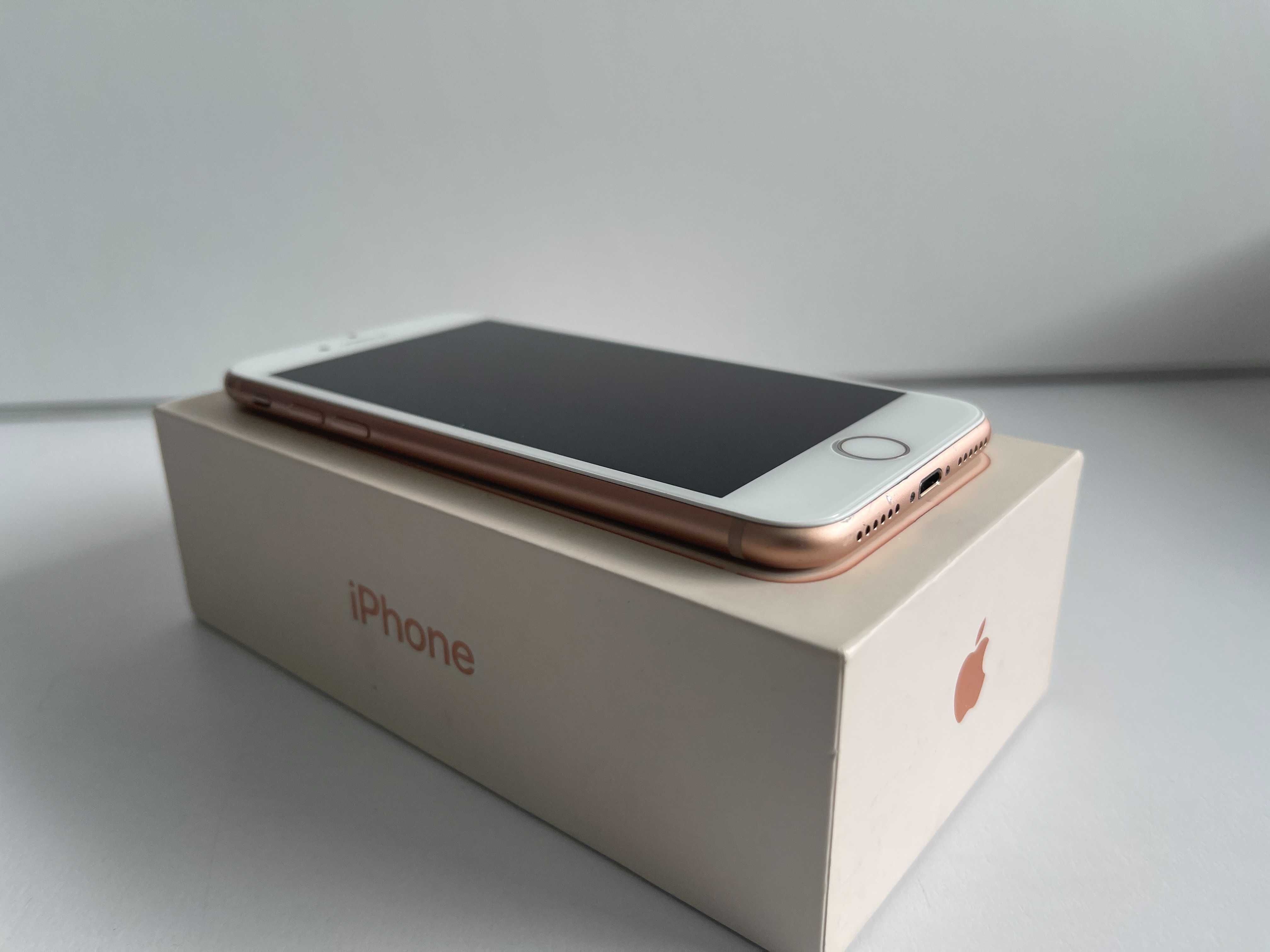 iPhone 8 64Gb, Sprawny w 100%, Bateria 74%, Kolor Złoty