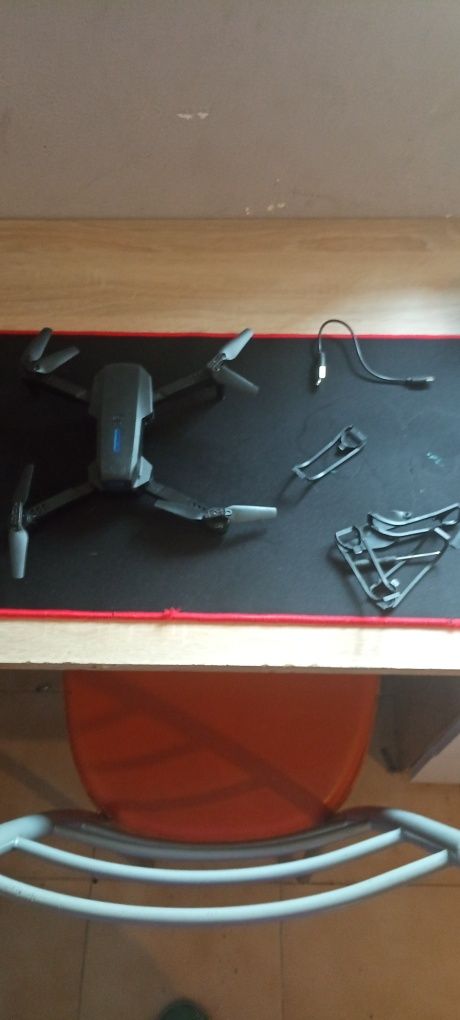 Vendo drone e88 estragado