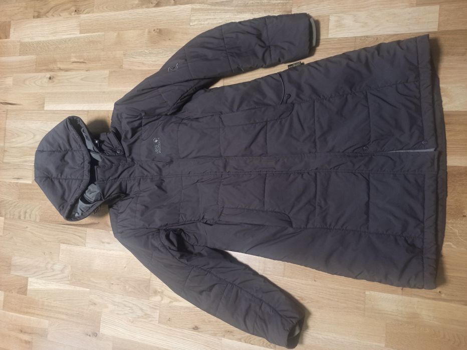 Куртка ,пальто Jack Wolfskin.