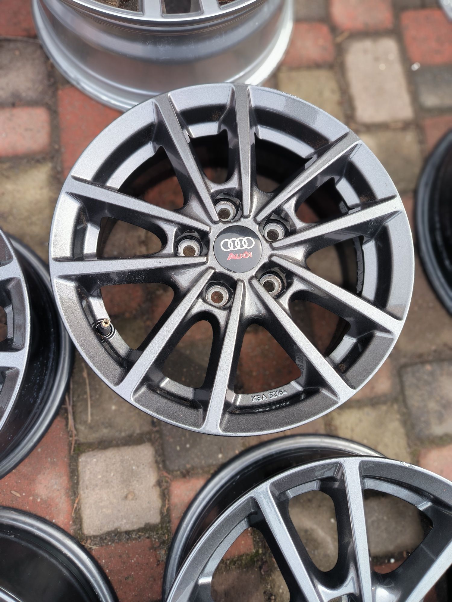 Felgi aluminiowe 15 Audi A3 A4  5x112