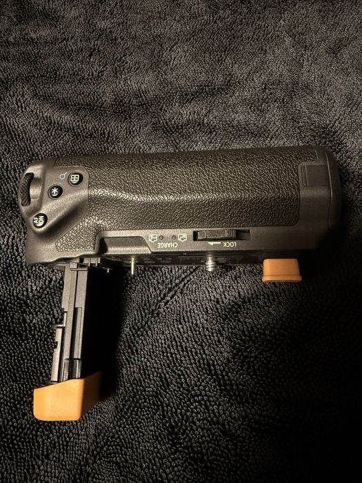 Бустер BG-E22 на Canon EOS R