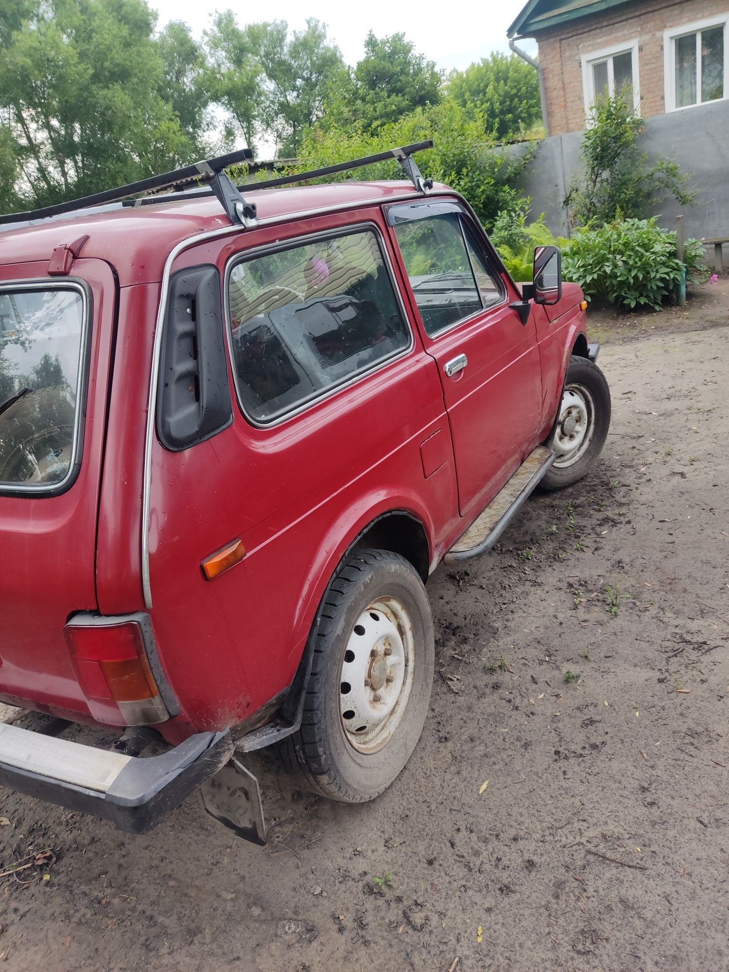 Продам Ниву на боевом ходу