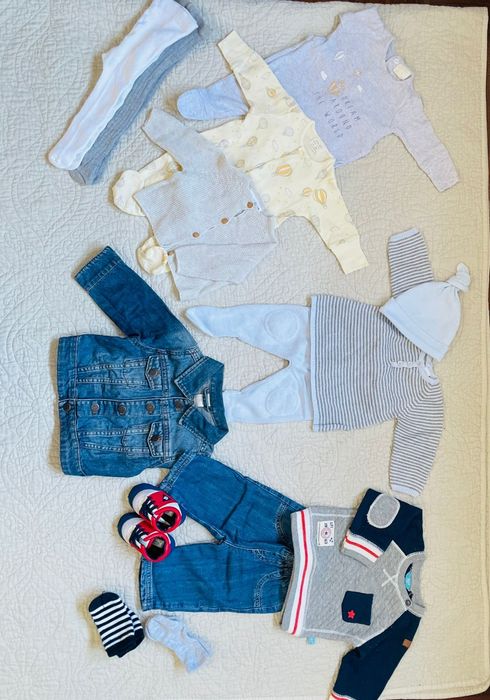 Roupa de bebé menino