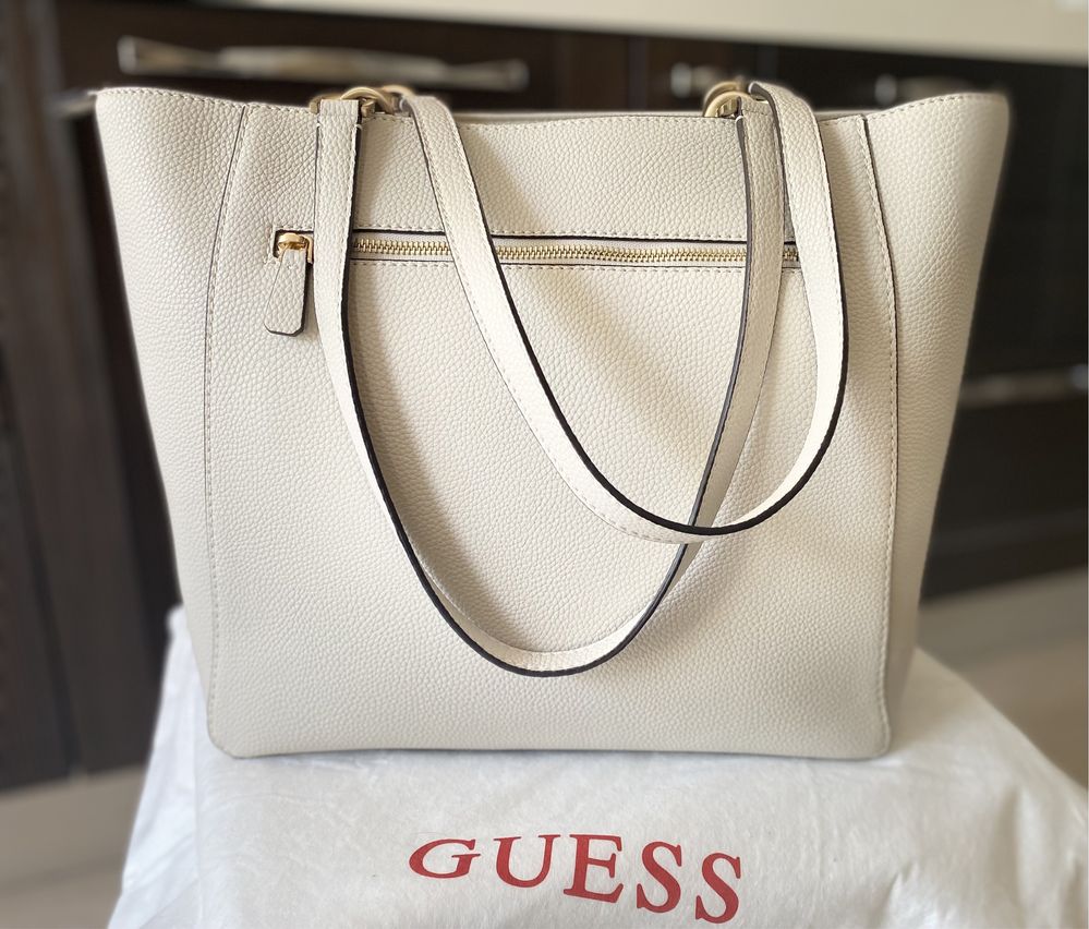 Сумка Guess