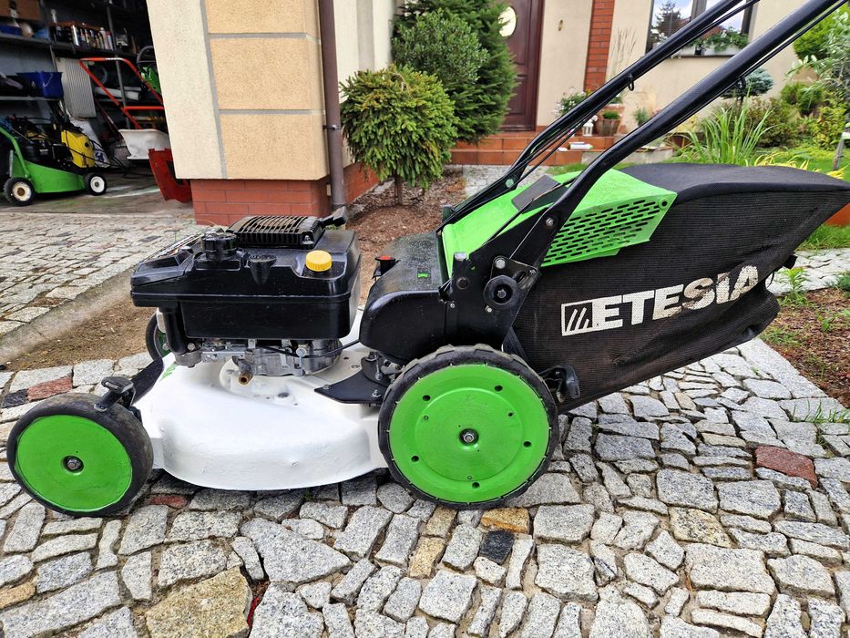 Kosiarka spalinowa ETESIA 6KM KAWASAKI bieg do tyłu napęd -PROFESJONAL
