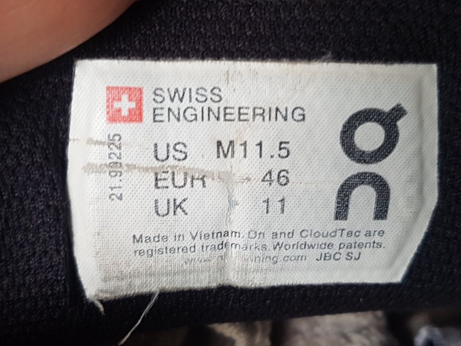 Кроссовки 46 р Швейцарской фирмы On