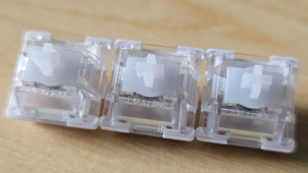 Przełączniki magnetyczne Gateron/EverFree Magnetic White Pro 69 sztuk