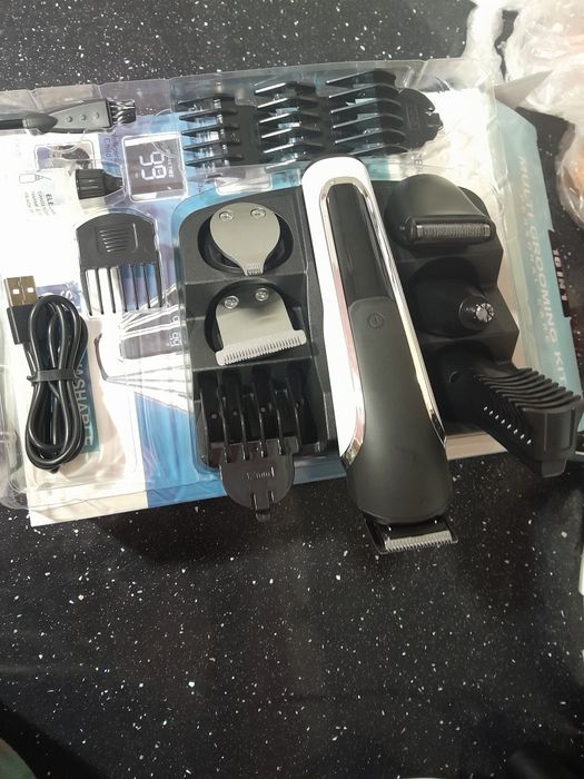 Тример, машинка для стрижки.