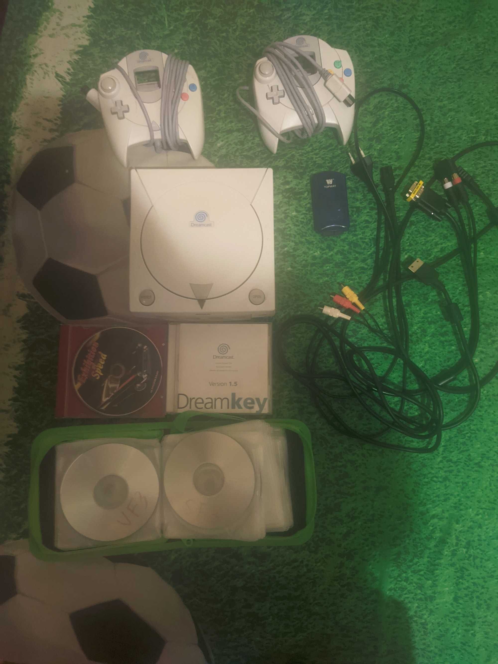 Sega Dreamcast + 2 Геймпада+ Игры