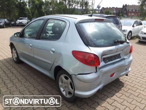 Peugeot 206 de 2004 para peças