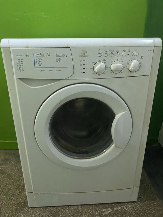 Пральна Машина Індезіт.