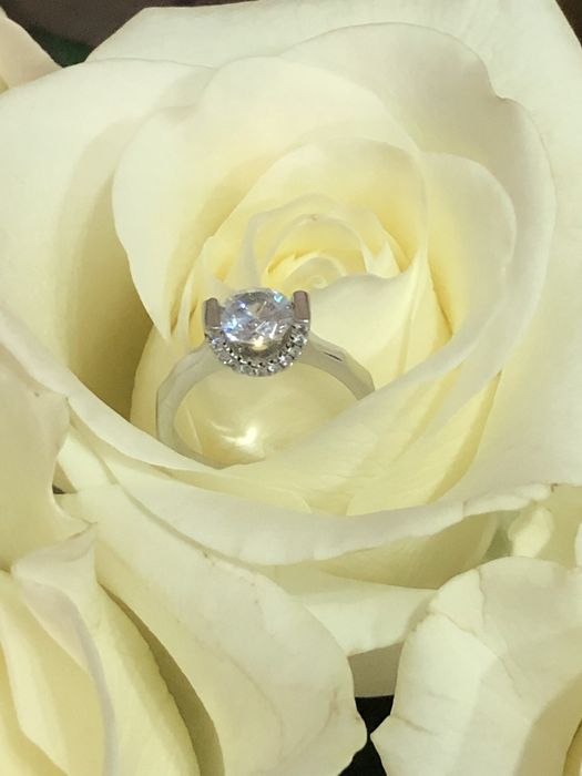 Продам дві каблучки. Срібло 925. Розмір 18 .