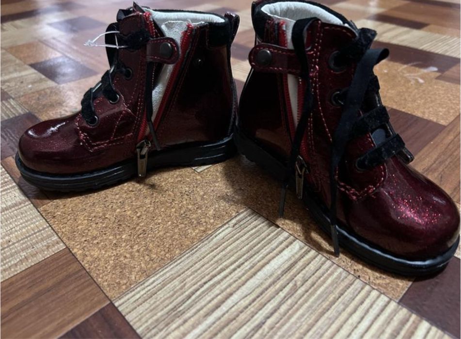 Черевички для дівчинки