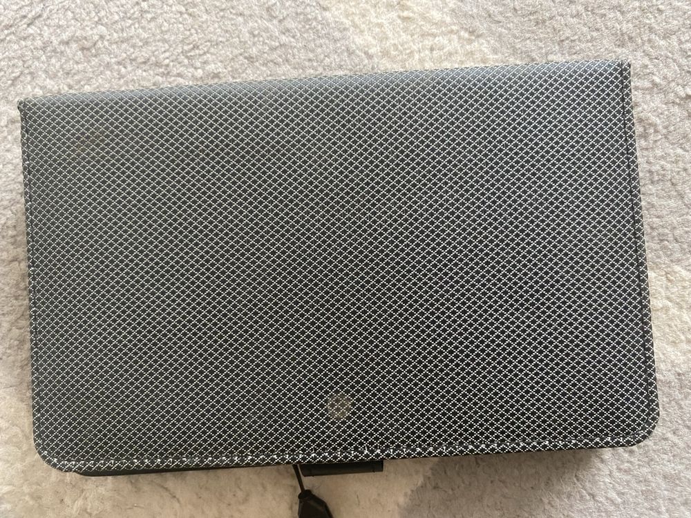 Etui na tablet 7’’ omega Indiana z klawiaturą