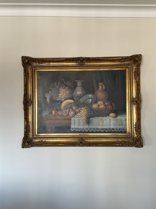 Quadro de natureza morta com molgura talha dourada