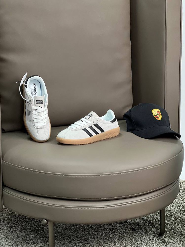 Жіночі кросівки адідас Adidas Originals Bermuda Light Grey Black