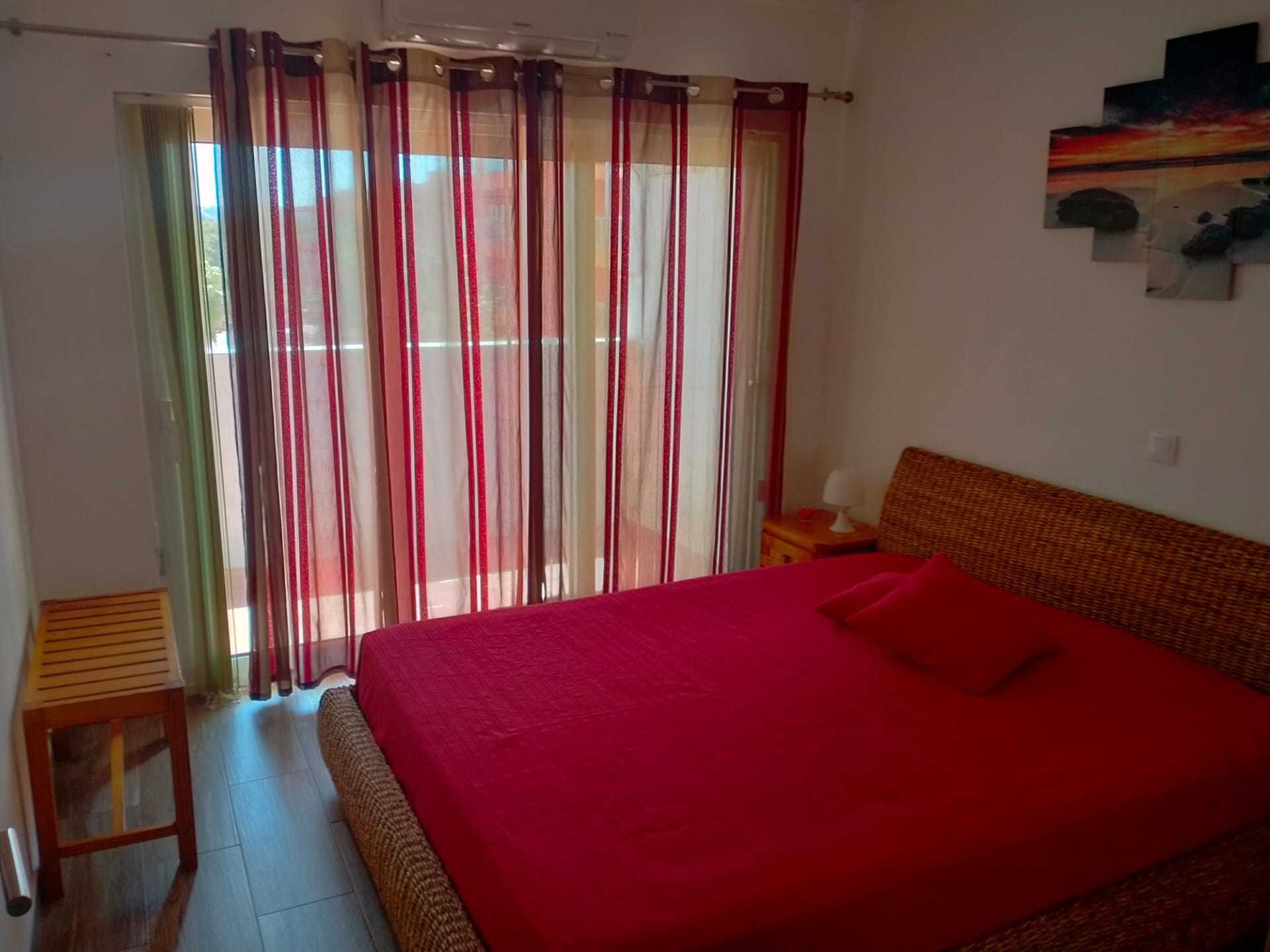Quarto mobilado com despesas incluídas – Praia da Rocha
