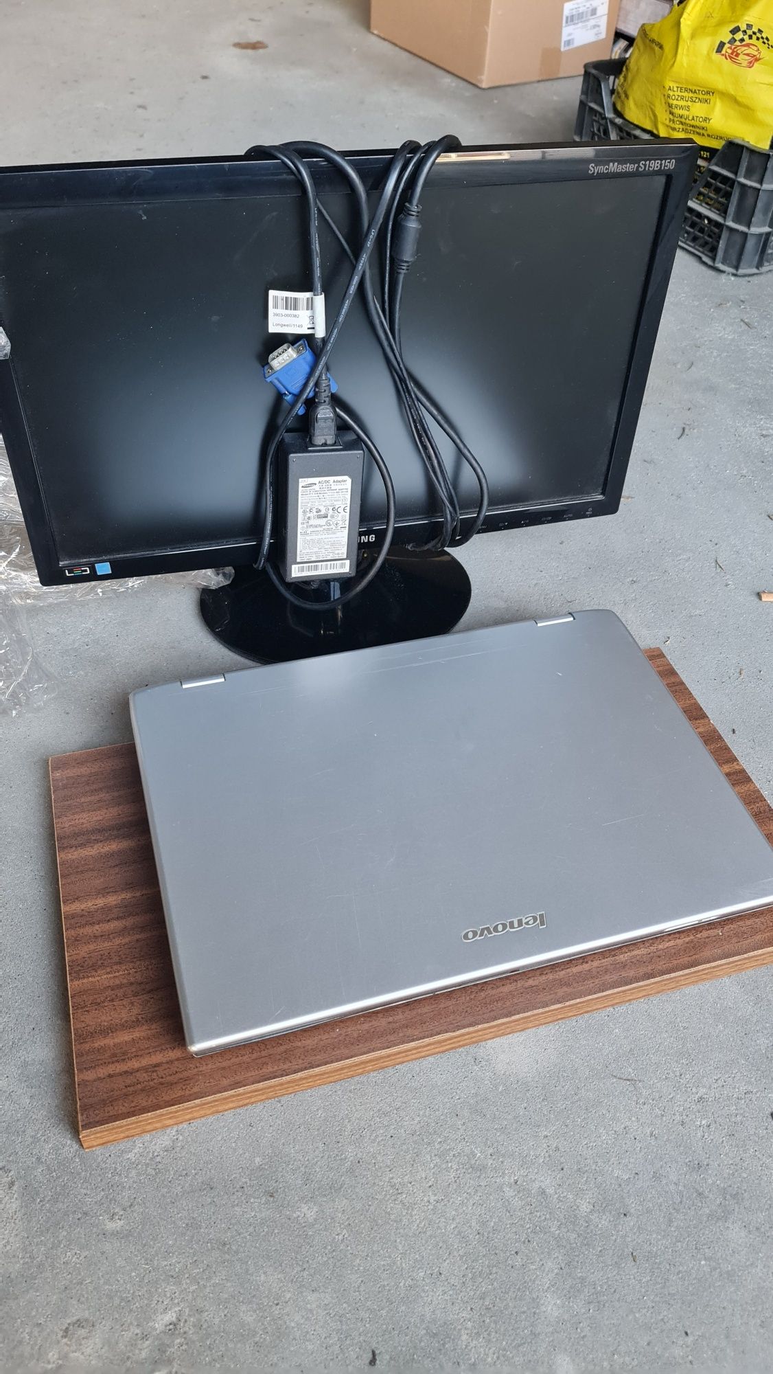 Komputer laptop Lenovo + monitor