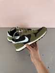 Nike Internationalist Olive
