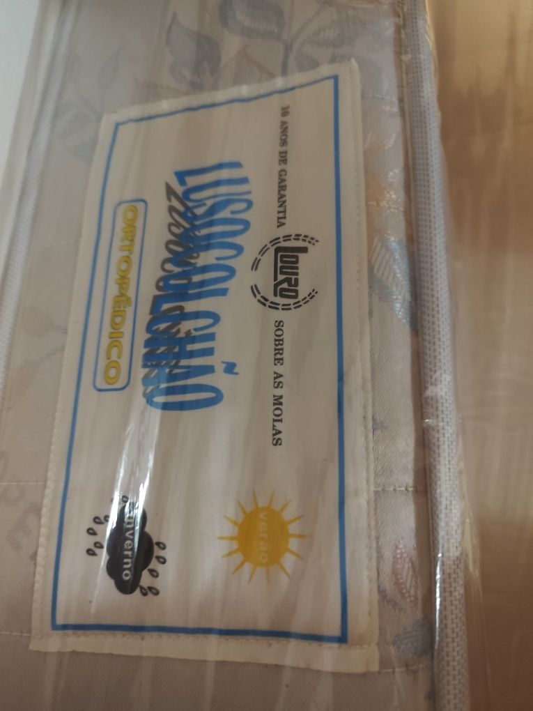 Colchão bom estado solteiro