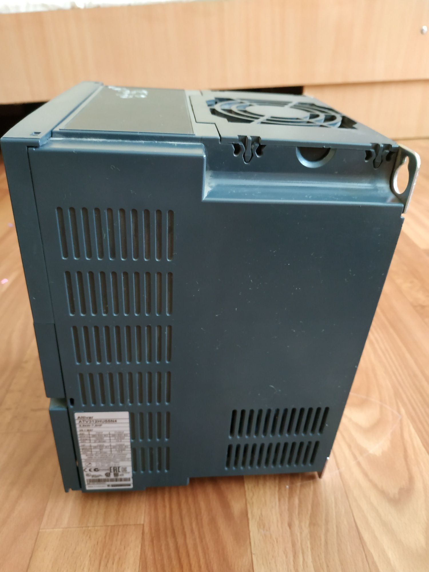 Частотный преобразователь 5,5 кВт 380-500 В 3Ф Schneider Electric ATV