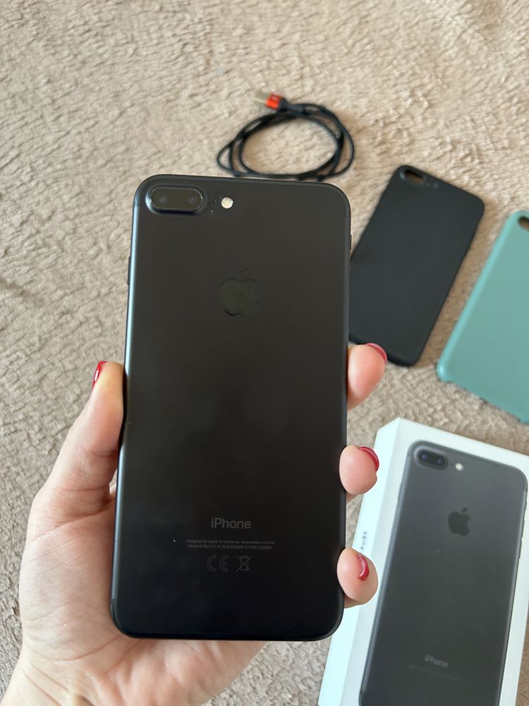 Продам Iphone 7+ 128 гб чорного кольору в хорошому стані