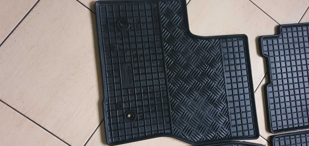 dywaniki Ford Kuga MK2 jak nowe