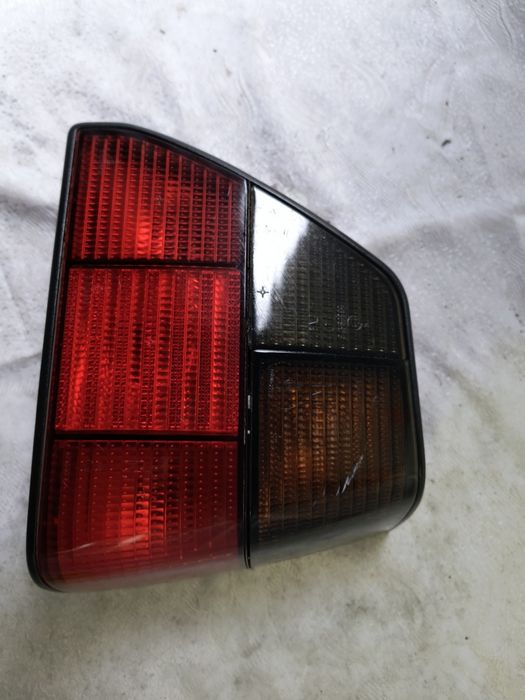 Lampa prawa tylna prawy tył Black Hella VW Golf II 2 Europa