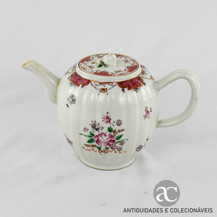 Bule Companhia das Índias, China, período Qianlong - séc. XVIII