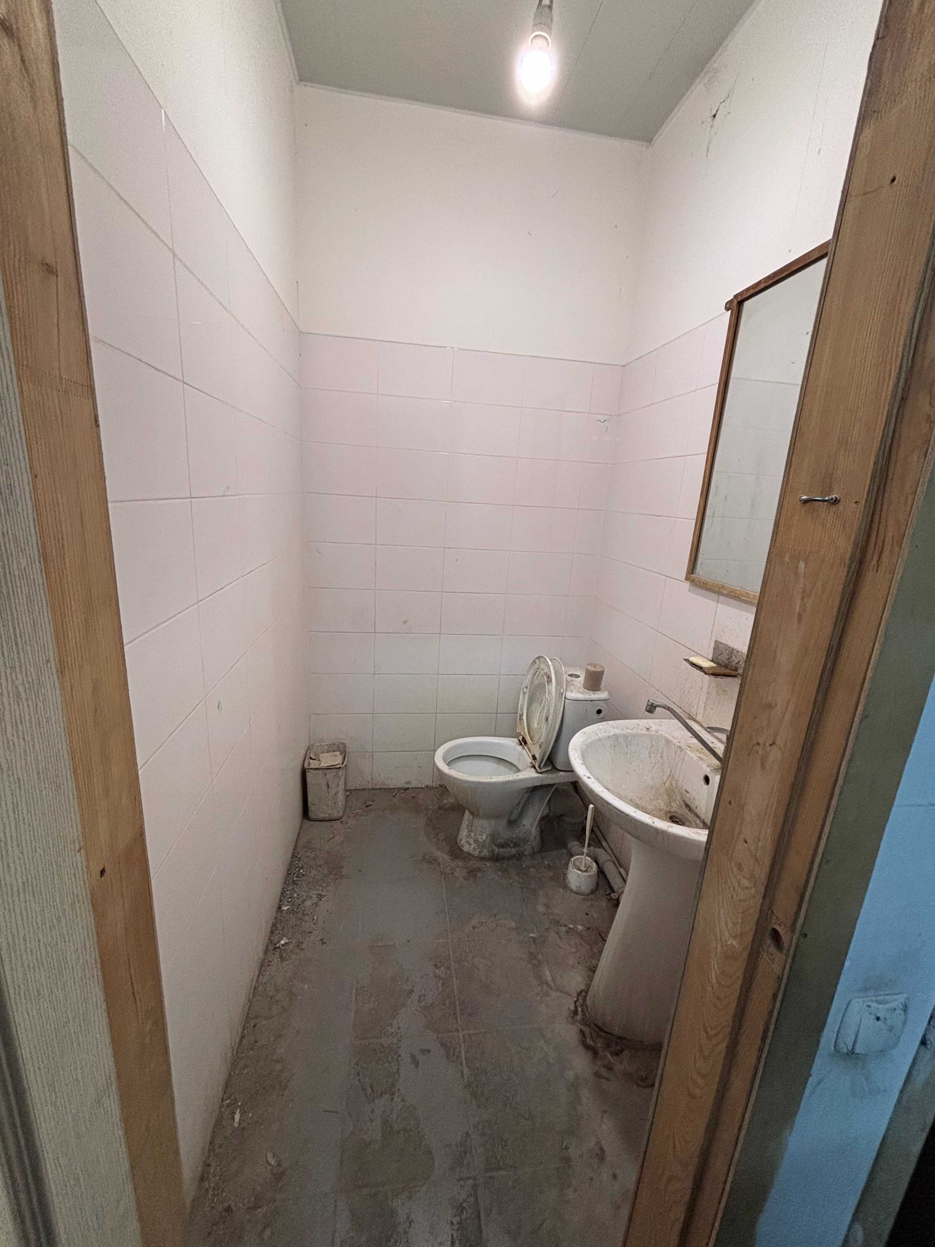 Дом с производственными и жилыми помещениями 1686 м² улица Єдності 181