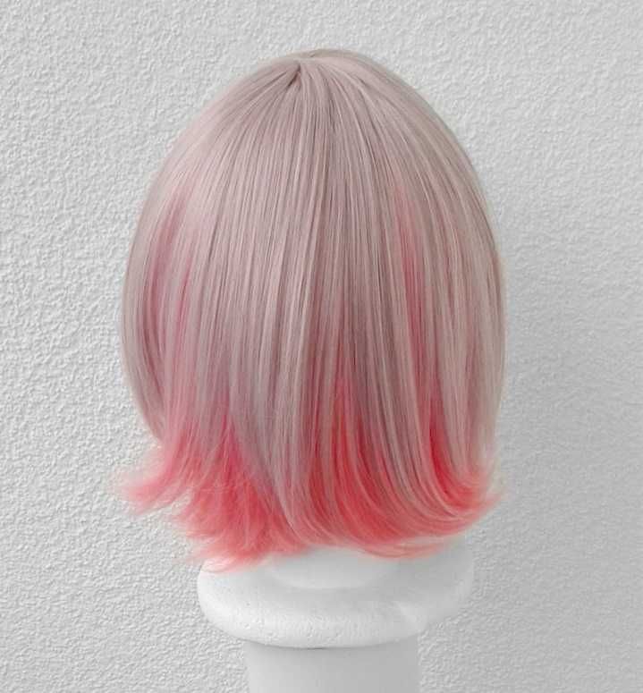 Różowa krótka bob peruka z prostą grzywką ombre gradient cosplay wig