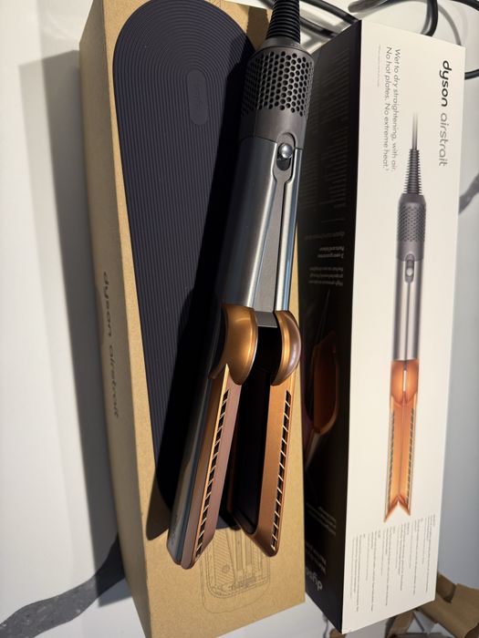 Dyson Airstrait стайлер вирівнювання  +сушка фен