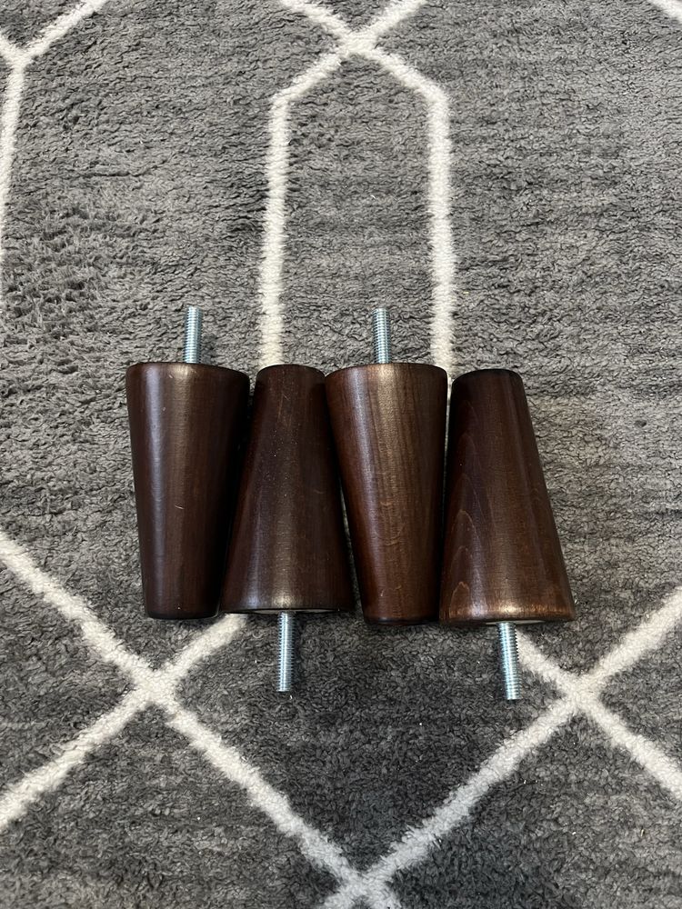 Brązowe nóżki bukowe do mebli 10cm