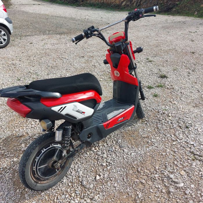 Mota Elétrica Scooter 45km autonomia