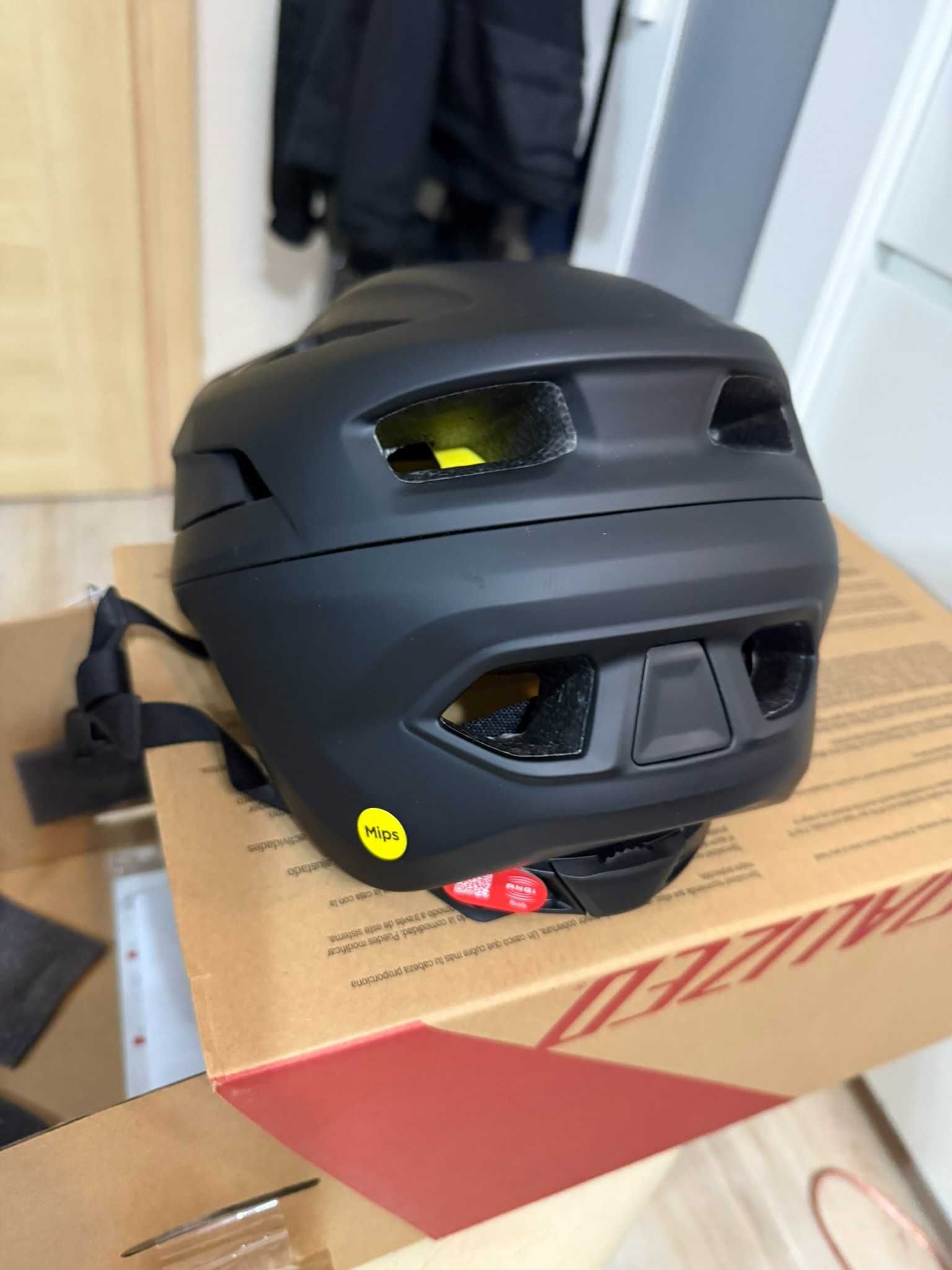 Nowy kask rowerowy Casco Aperto SPECIALIZED CAMBER MIPS M (55-59cm)