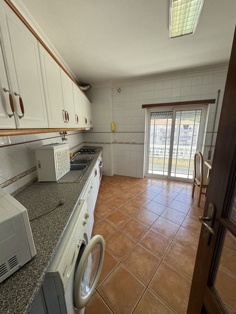 Arrenda se apartamento T3 totalmente mobilado