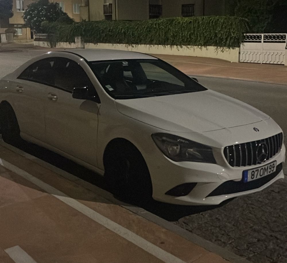 Mercedes Benz CLA 220